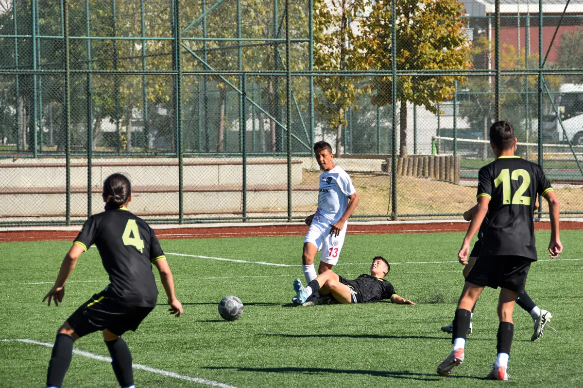 ALİAĞA FK U15: 1 – ALTINORDU U15: 4